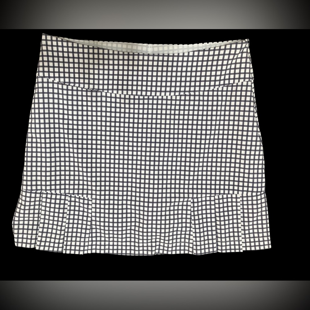 Black and White Check Pleated Hem Skort